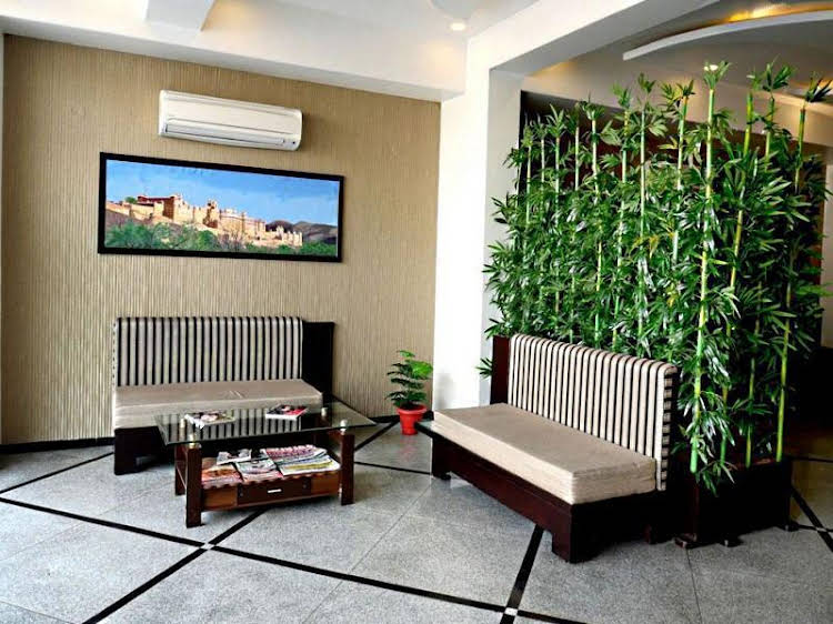 hotel harsh paradise