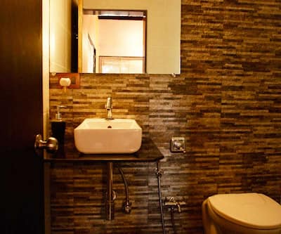 Saminder Beach House,,2 star