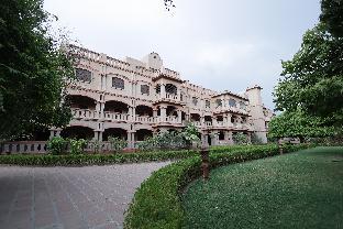 mvt guesthouse and restaurant