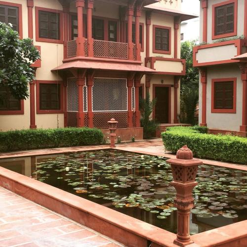 mvt guesthouse and restaurant