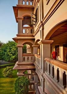 mvt guesthouse and restaurant