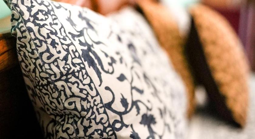 mvt guesthouse and restaurant