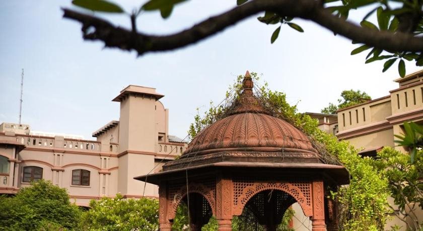 mvt guesthouse and restaurant