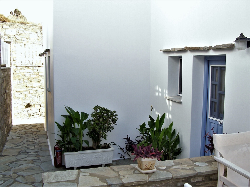 paros
