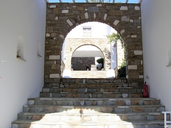 paros