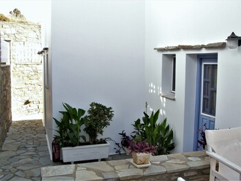paros