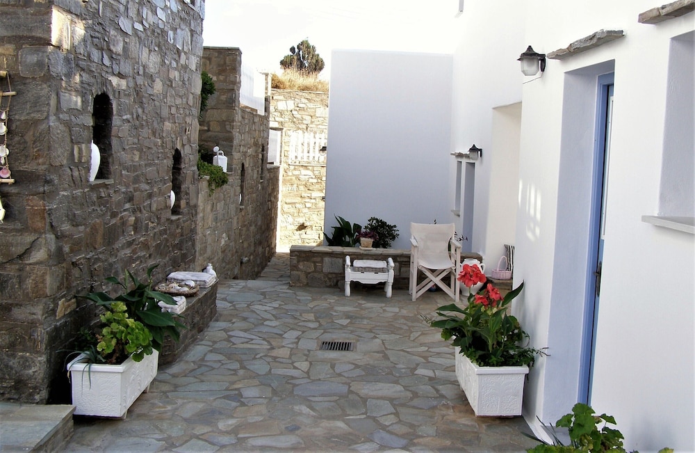 paros