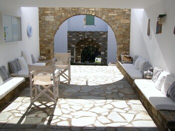 paros
