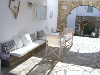 paros