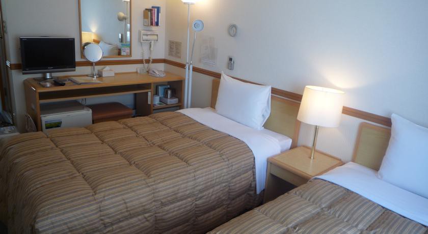 toyoko inn hiroshima heiwa odori