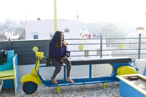 whereabout hostel udaipur