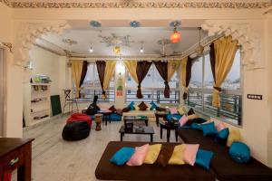 Whereabout Hostel Udaipur,Udaipur>>Eklingji,2 star