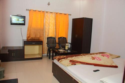 hotel deep palace near bus stand udaipole