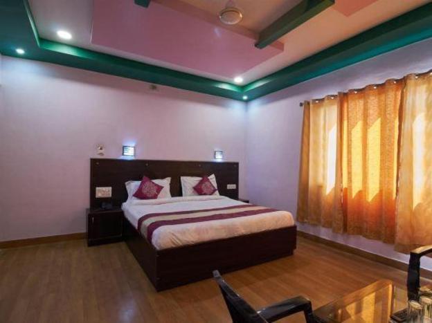 hotel deep palace near bus stand udaipole