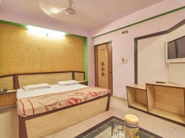 hotel deep palace near bus stand udaipole