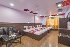 hotel deep palace near bus stand udaipole