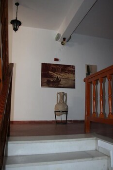 Flisvos Hotel,Ios>>Agios Nikolaos,2 star