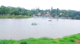 Golden Lake View Resorts,Pagoda Point Road,1 star