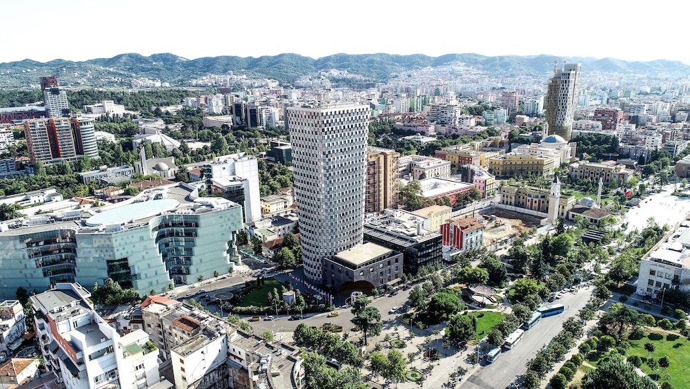 maritim hotel plaza tirana