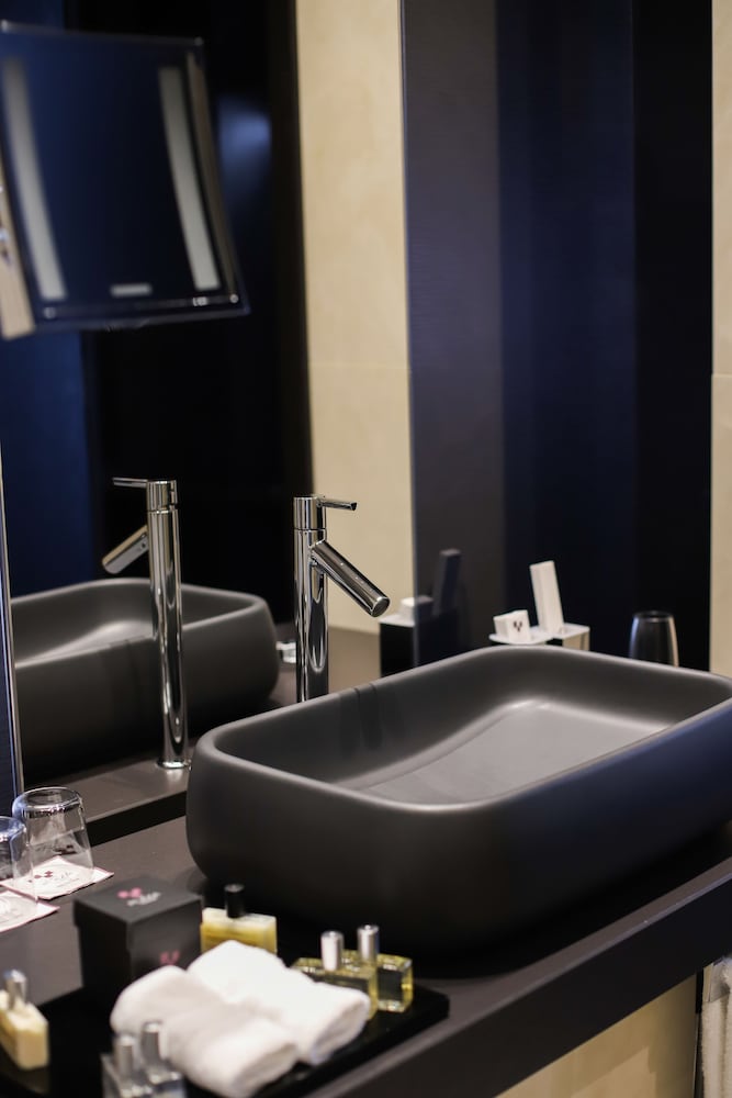 maritim hotel plaza tirana