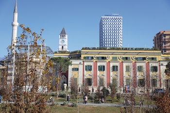 maritim hotel plaza tirana