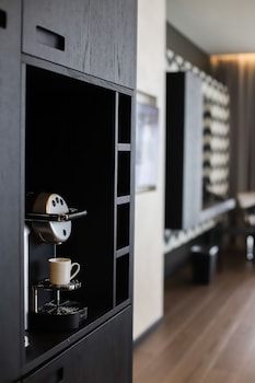 maritim hotel plaza tirana