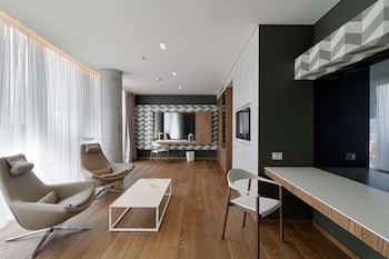 maritim hotel plaza tirana