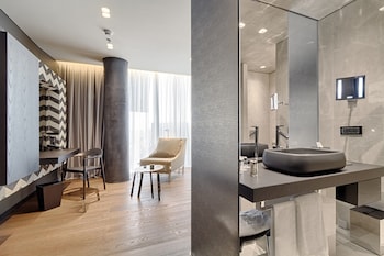 maritim hotel plaza tirana