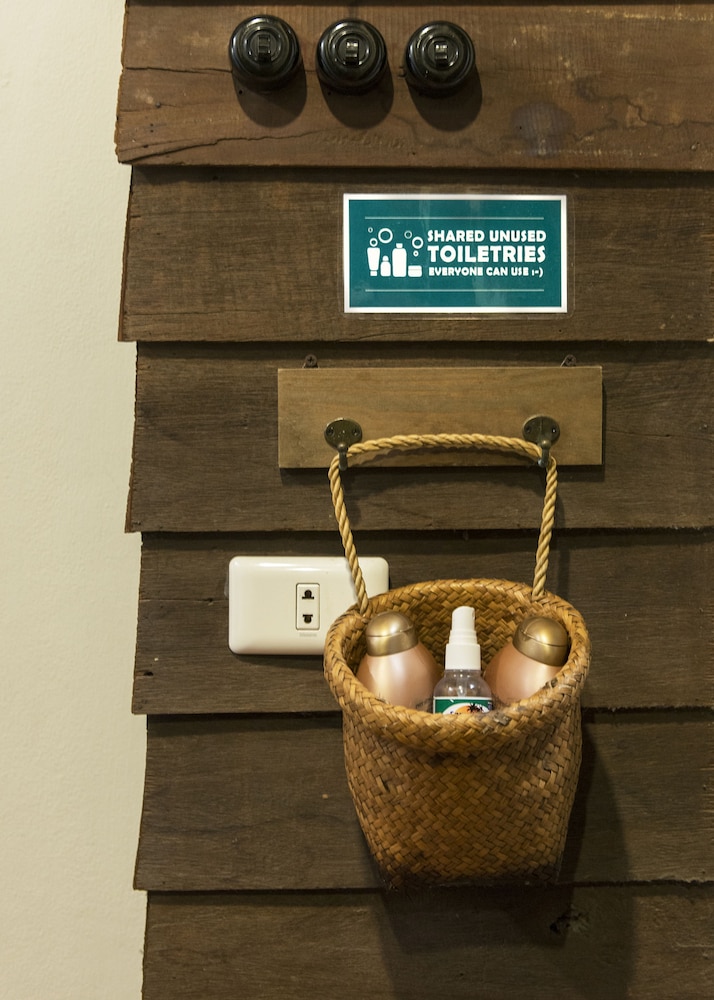 suneta hostel khaosan