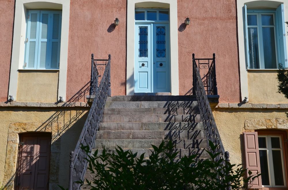 archontiko parnassus dadi