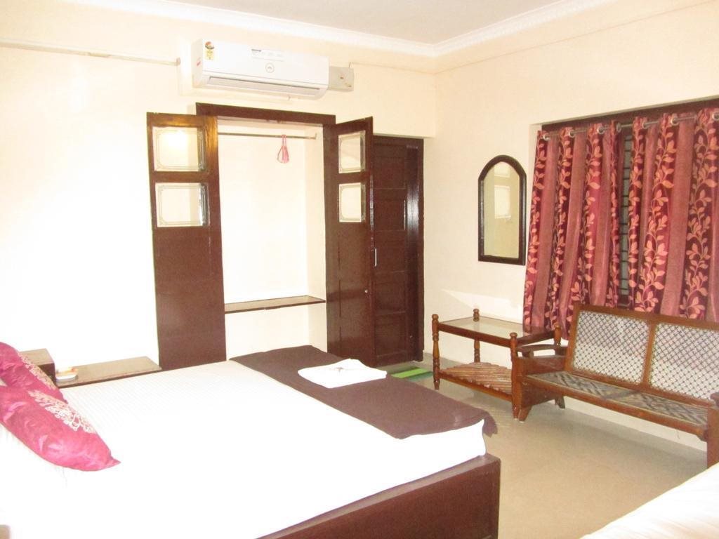 all seasons guest house