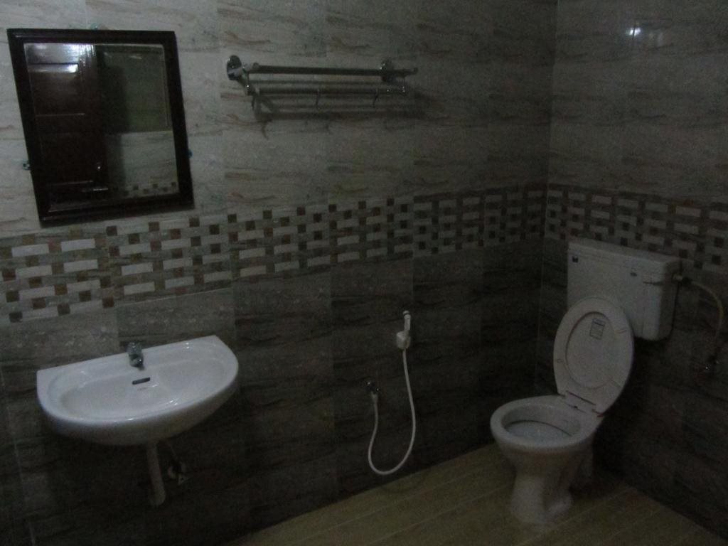 all seasons guest house