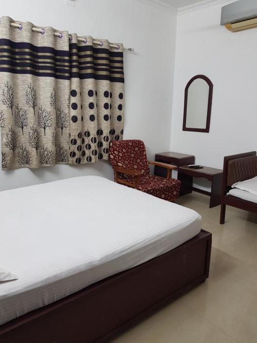 all seasons guest house