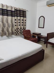 all seasons guest house