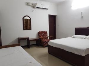 all seasons guest house