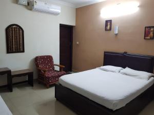 all seasons guest house