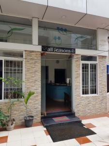 All Seasons Guest House,Thampanoor,2 star