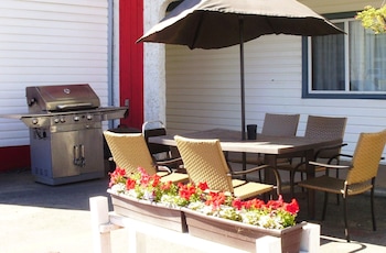 Canadian Motor Inn,Peace River>>Grande Prairie,2 star