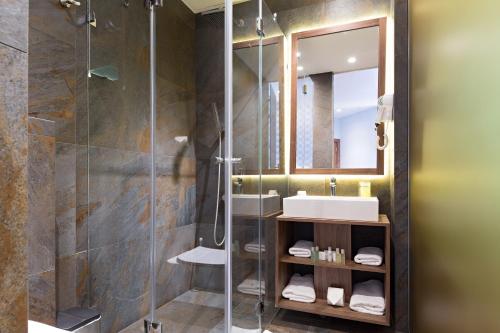 five points square city center