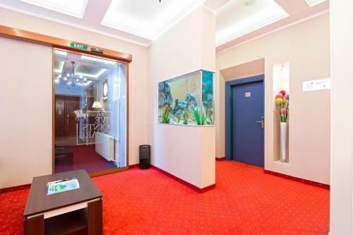 five points square city center