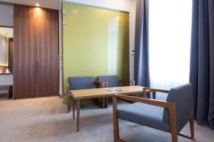 five points square city center