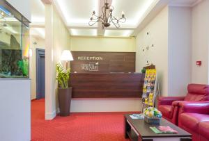 five points square city center