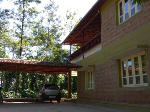 heights farm stay coffee estate stay