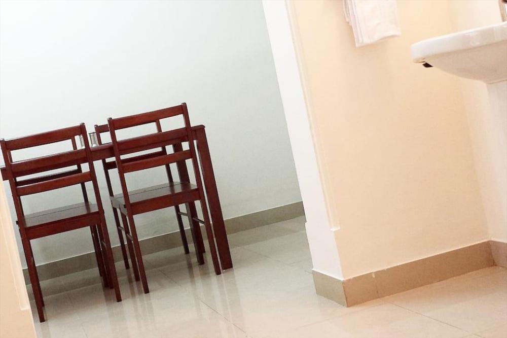 varsha enclave white house