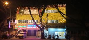 Hotel Royal Palace,#6/107/A, New Sayyaji Roa Road, Beside Madhus Tyres, Bamboo Bazaar Mysuru, Karnataka 570021,2 star