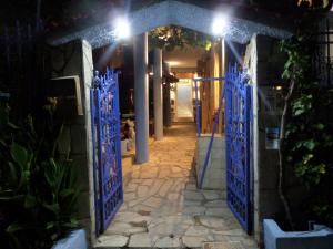 artemis studios and apartments