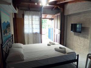 artemis studios and apartments