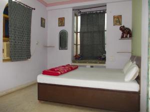 raj mahal guest house