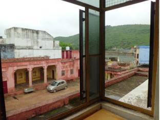 raj mahal guest house