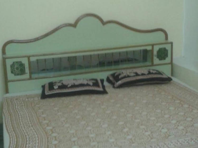 raj mahal guest house